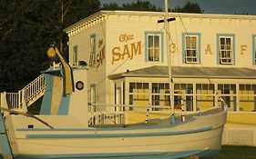 Auberge du Café chez Sam